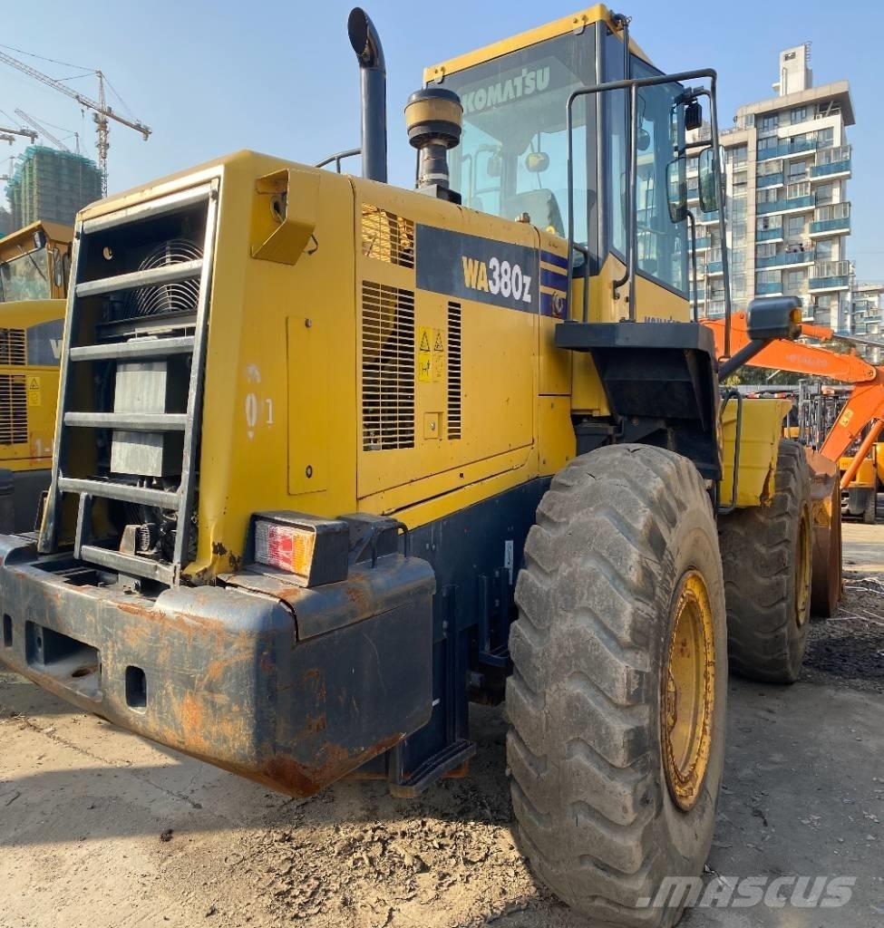 Komatsu WA 380-3 Incarcator pe pneuri