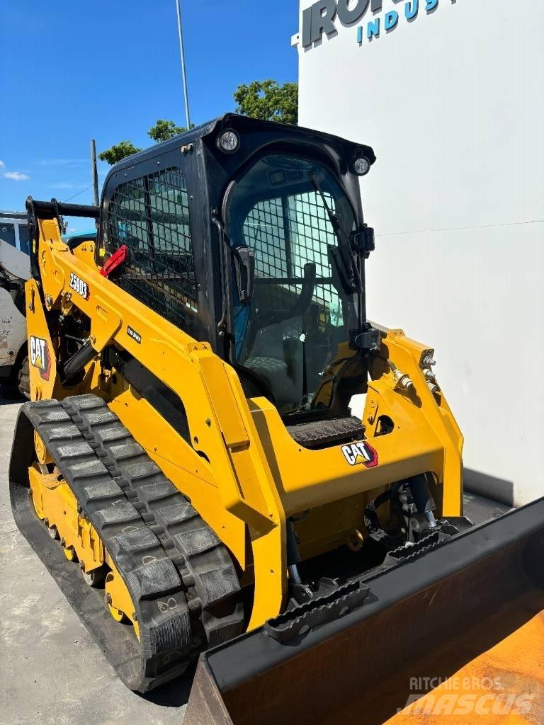 CAT 259D3 Mini incarcator