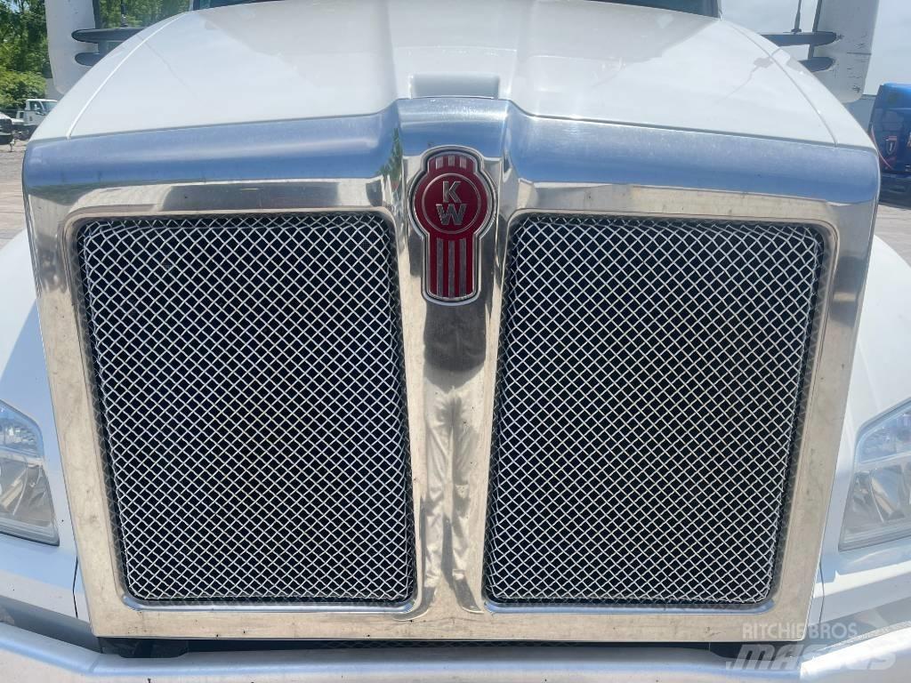 Kenworth T 880 Autotractoare