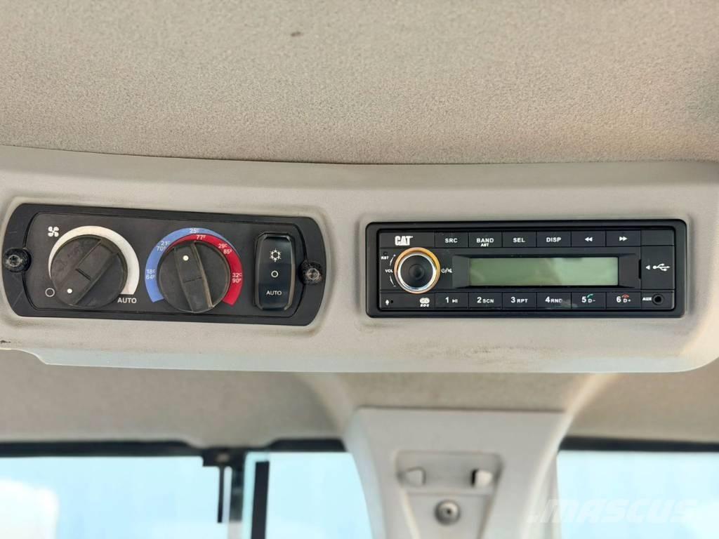 CAT 930M Incarcator pe pneuri