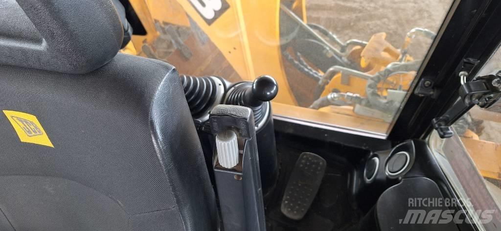 JCB 3 CX Buldoexcavatoare