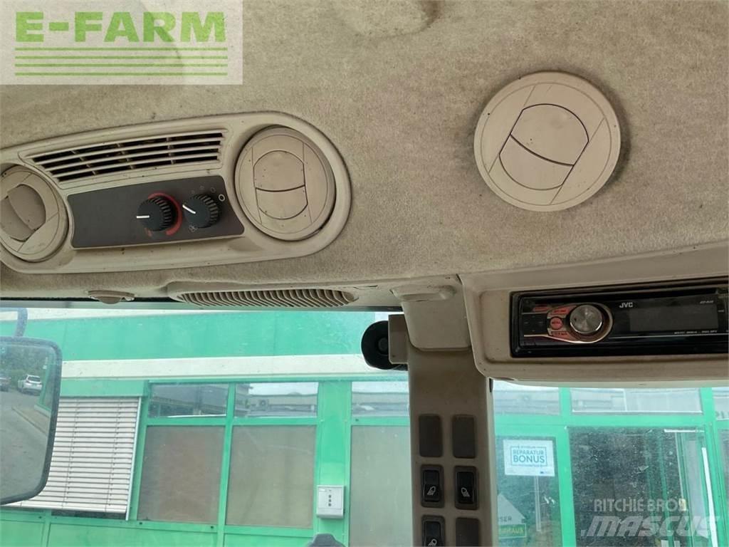 John Deere 5820 Tractoare