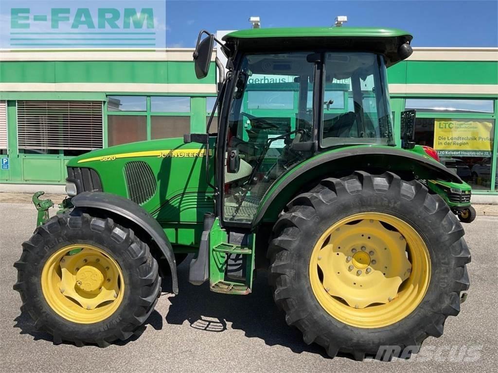 John Deere 5820 Tractoare