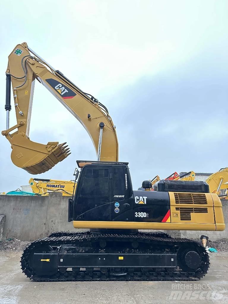 CAT 330 D2 Excavatoare 7t - 12t