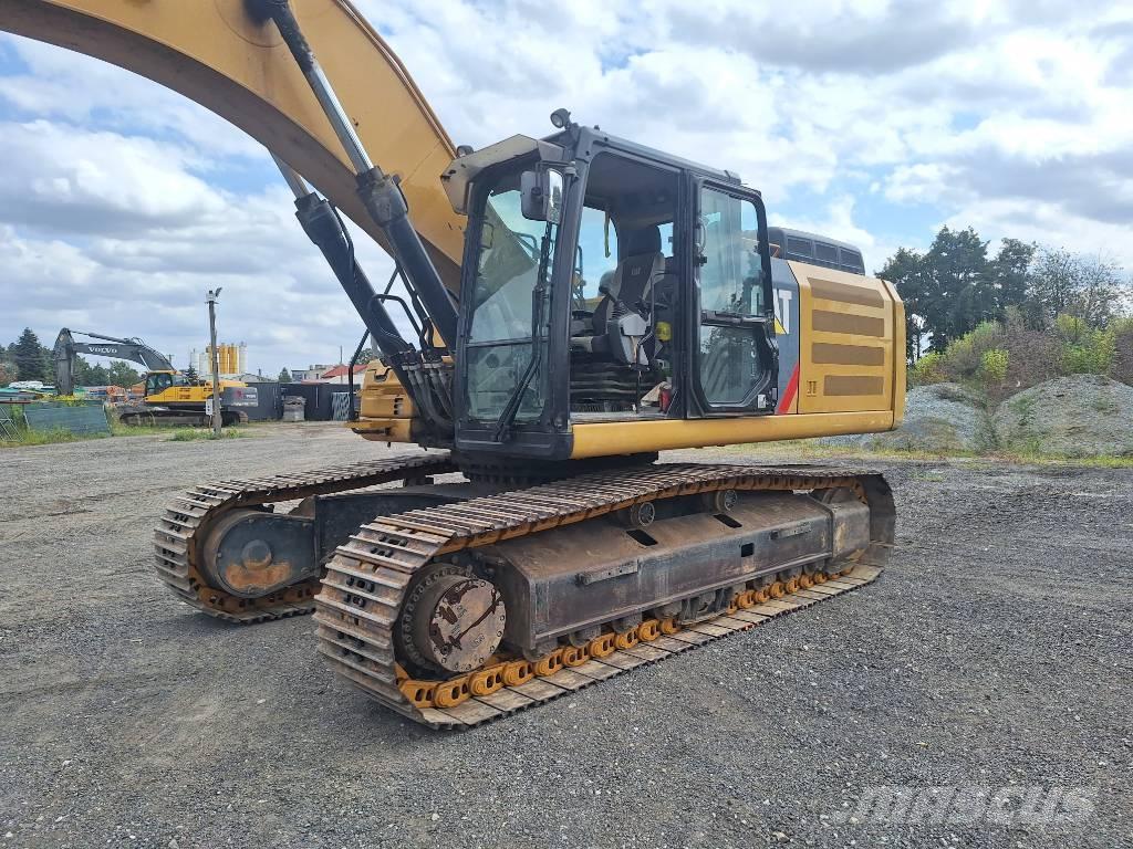 CAT 336F Excavatoare pe șenile
