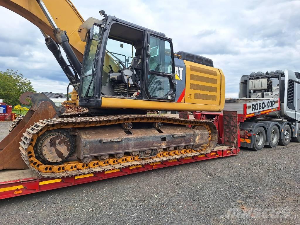CAT 336F Excavatoare pe șenile
