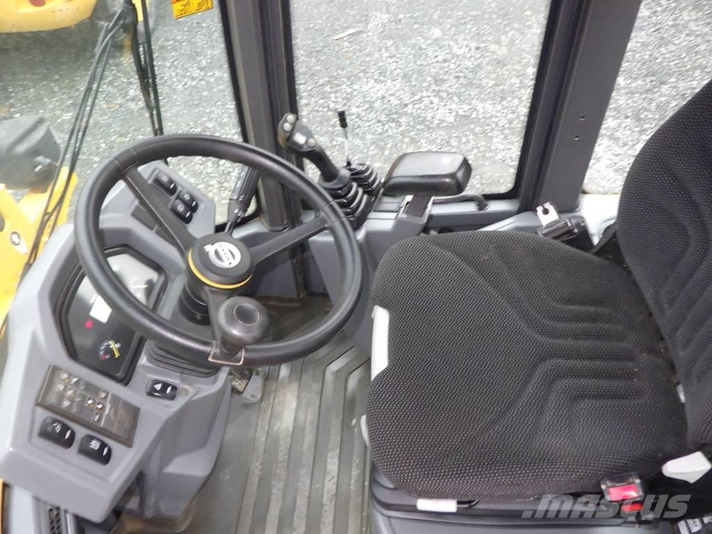 Volvo L 30 G Incarcator pe pneuri