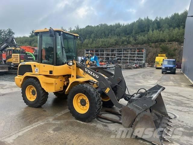 Volvo L 30 G Incarcator pe pneuri