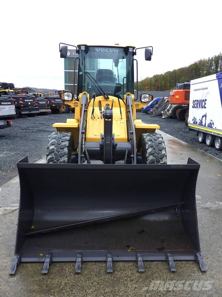 Volvo L 30 G Incarcator pe pneuri