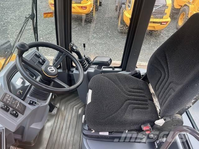 Volvo L 30 G Incarcator pe pneuri