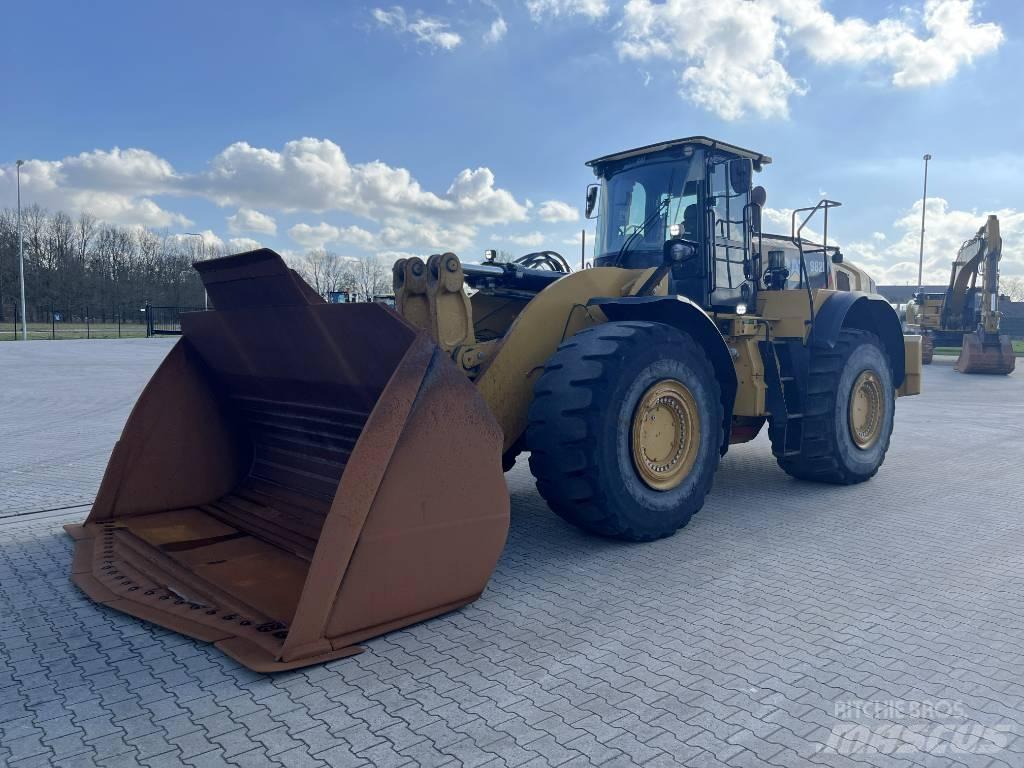 CAT 982M Incarcator pe pneuri