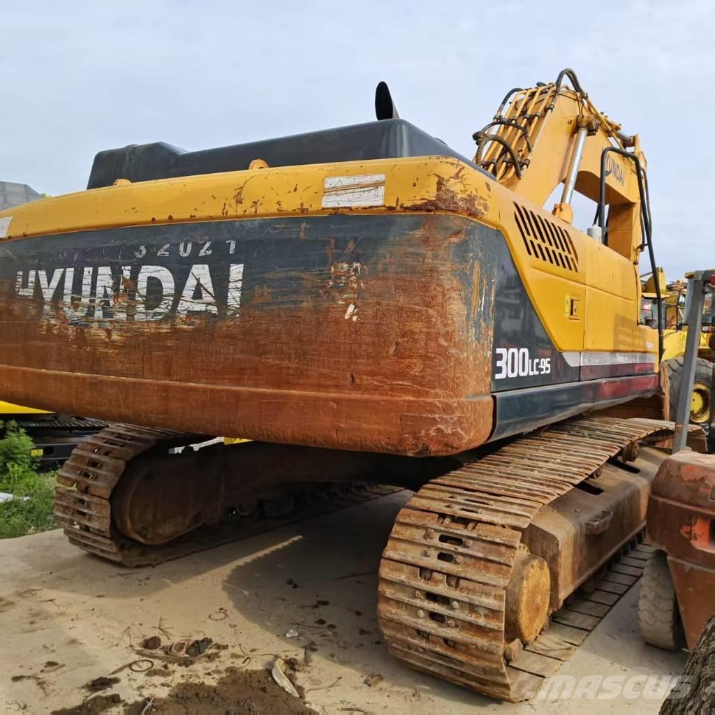 Hyundai R300LC Excavatoare pe șenile
