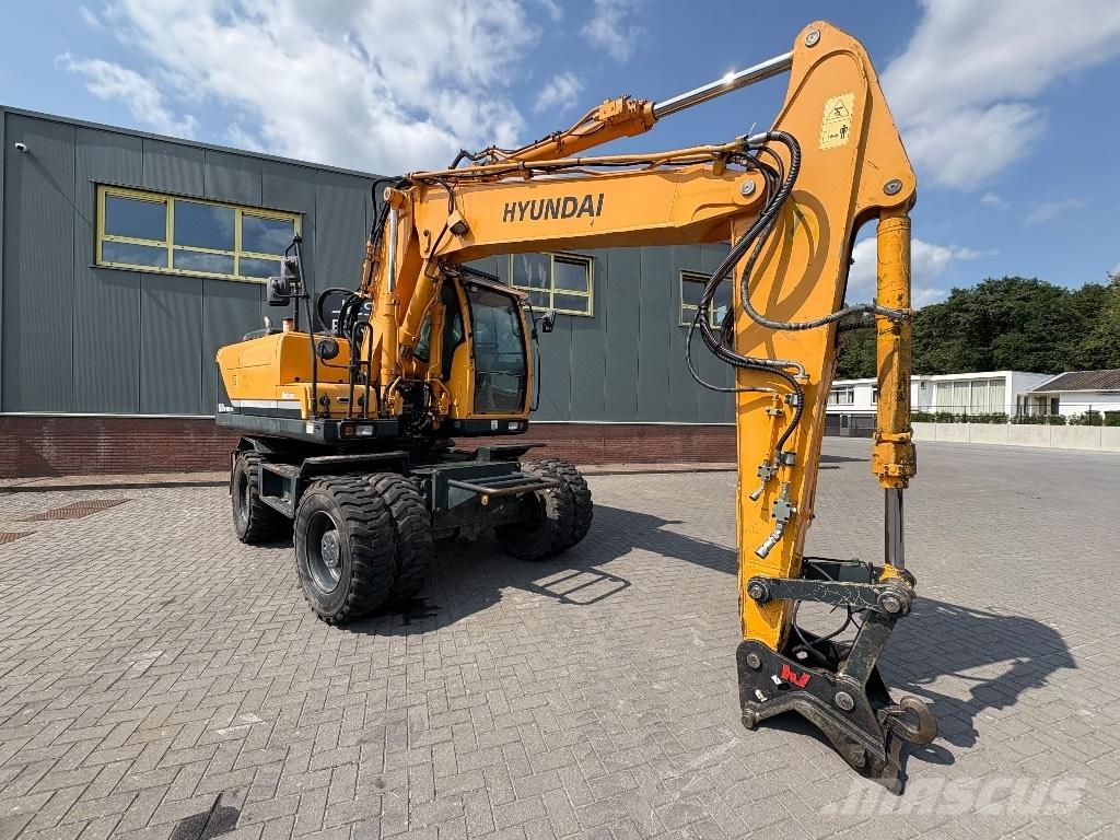 Hyundai 160W9-A Excavatoare cu roti