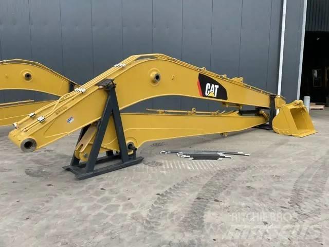 CAT 323D 15m Set Excavator