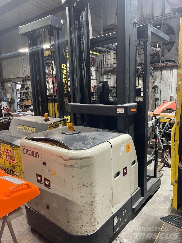 Crown Order Picker Stivuitor electric