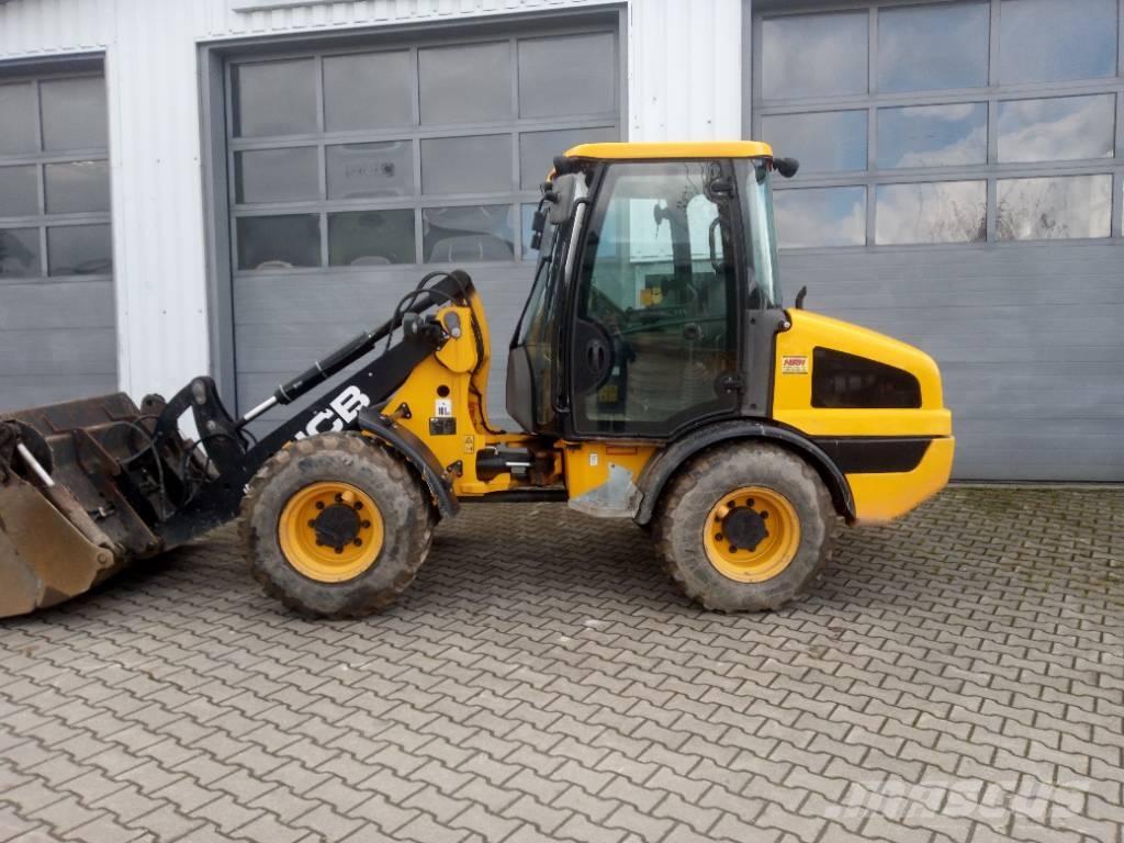 JCB 406 Incarcator pe pneuri