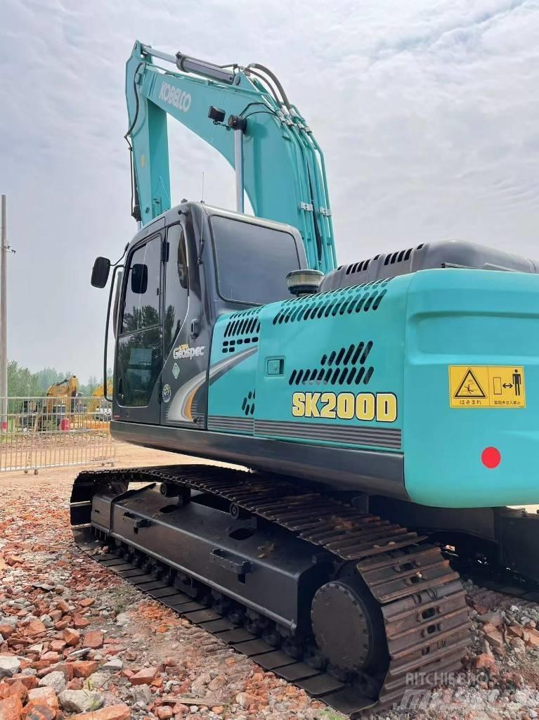 Kobelco 200 Excavatoare pe șenile
