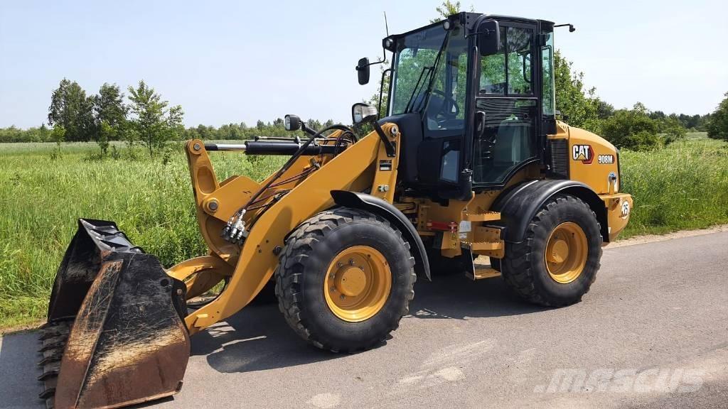 CAT 908M  Cat 908 Incarcator pe pneuri
