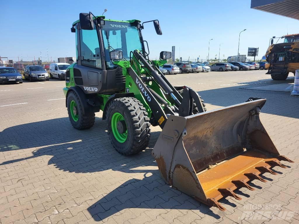 Volvo JL25H ELECTRIC Incarcator pe pneuri