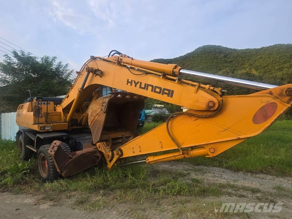 Hyundai Robex 2000W Excavatoare cu roti