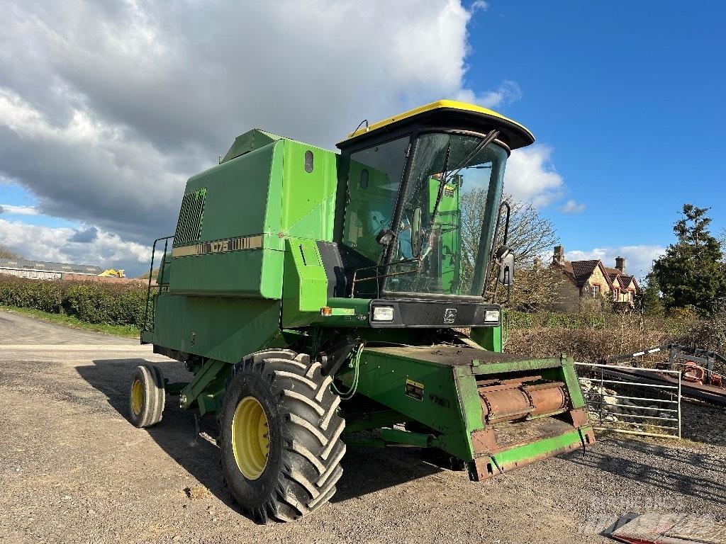 John Deere 1075 Combine de secerat