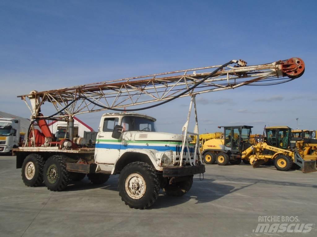 ZIL 6×6 Utilaje mobile de forat