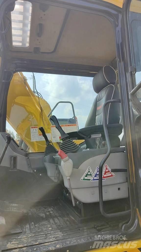 Komatsu PC 130 Excavatoare pe șenile
