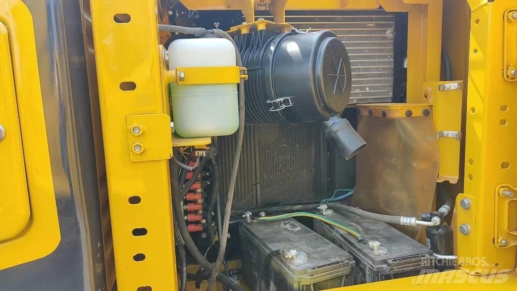 Komatsu PC 130 Excavatoare pe șenile
