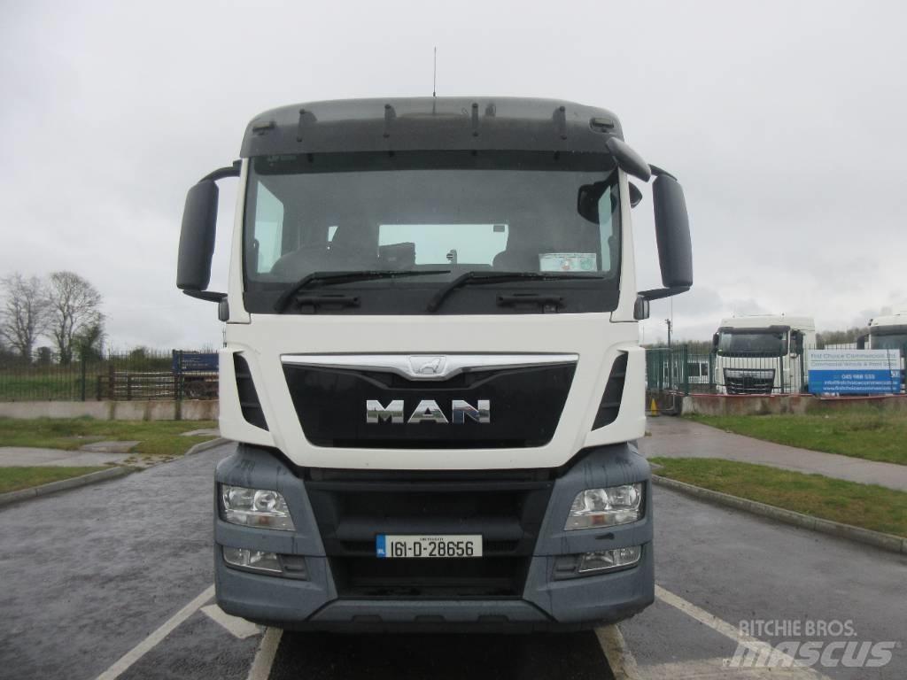 MAN TGS 32.400 Camion cu carlig de ridicare