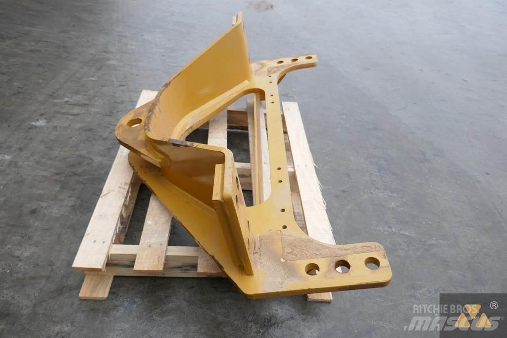 CAT 140M3 Drawbar Transport - Altele