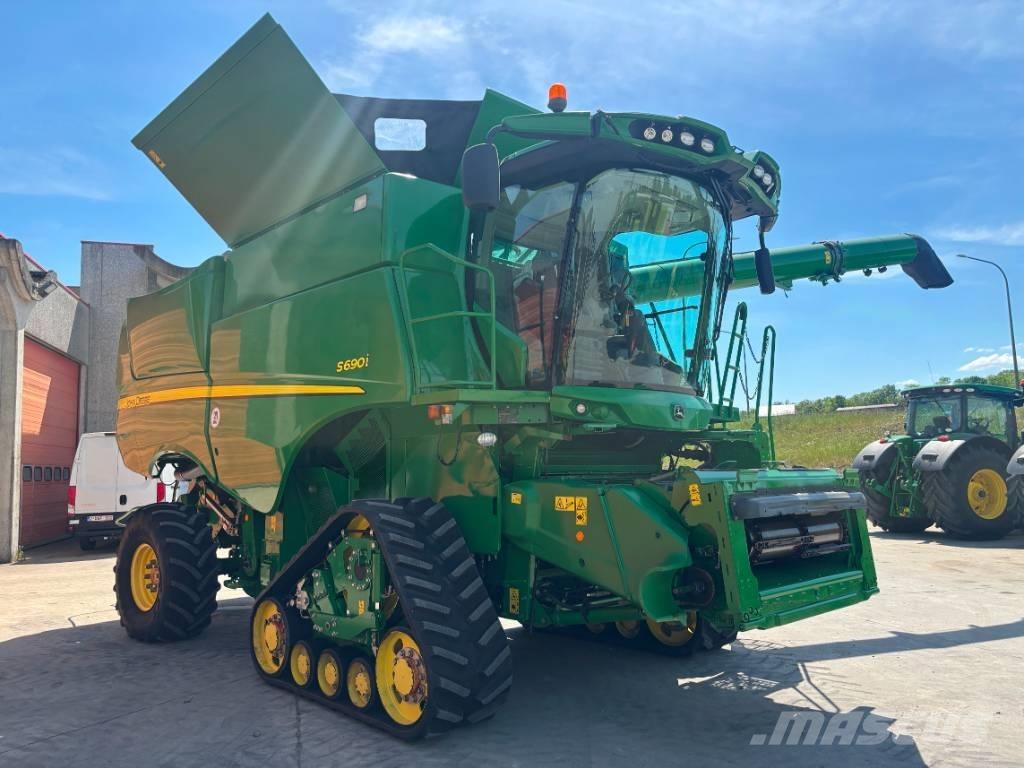 John Deere S 690 i Combine de secerat