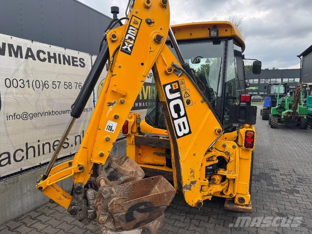JCB 2 CX Buldoexcavatoare