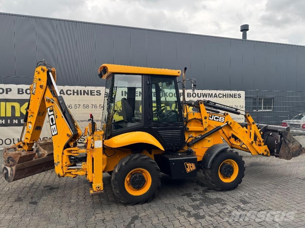 JCB 2 CX Buldoexcavatoare
