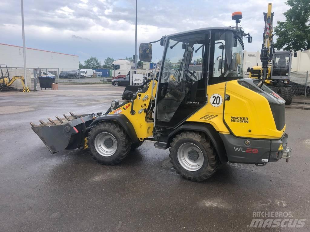 Wacker Neuson WL 28 Incarcator pe pneuri