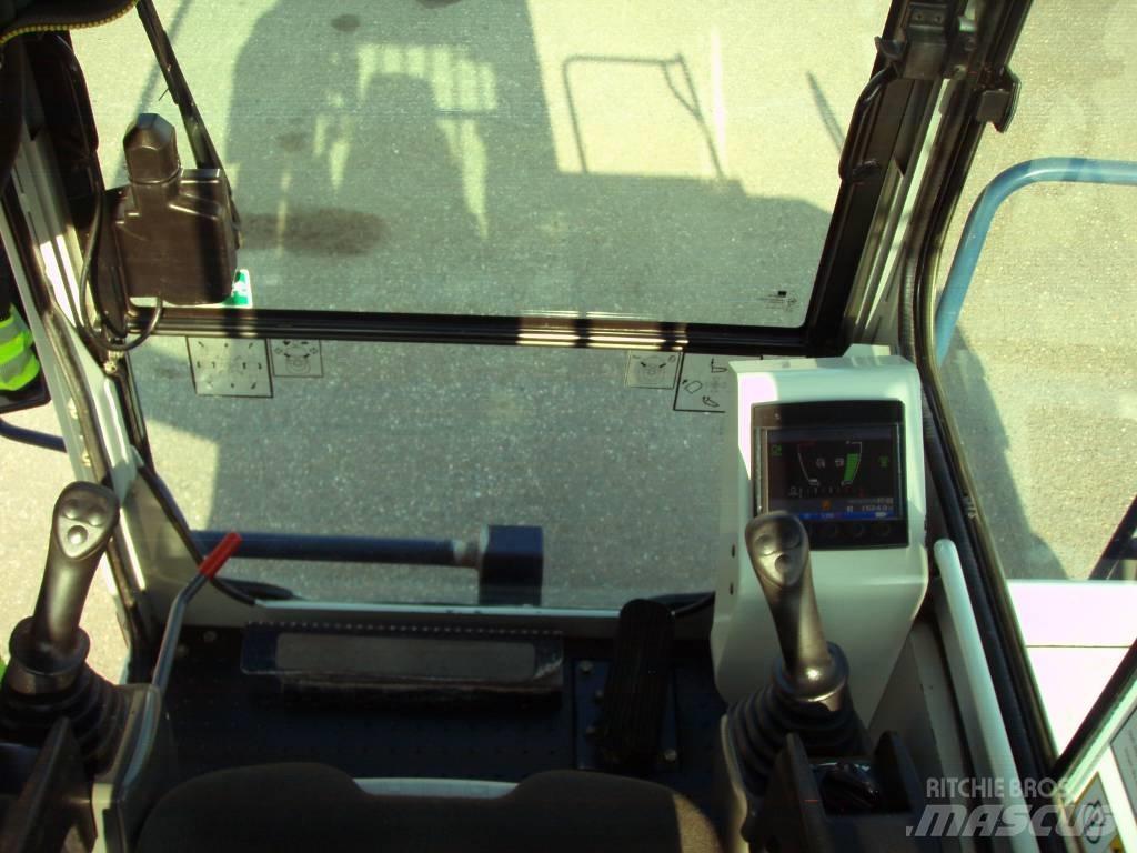 Takeuchi TCR 50 Autobasculante cu senile