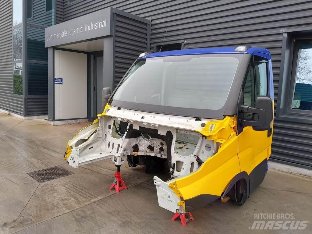 Iveco DAILY Cabine si interior