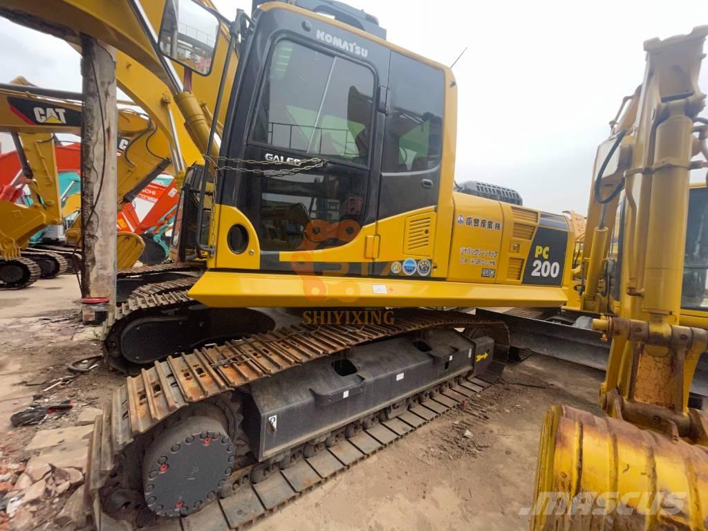 Komatsu PC 200-8 Excavatoare pe șenile
