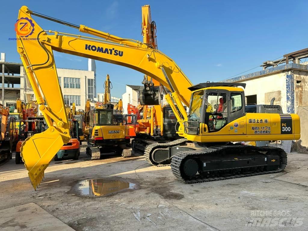 Komatsu PC 300 Excavatoare pe șenile
