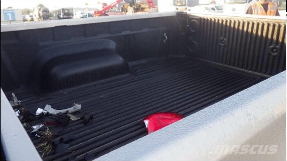 Toyota Hilux 5 Altele