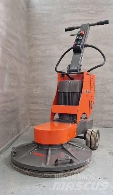  HTII BB 700 Betoniere