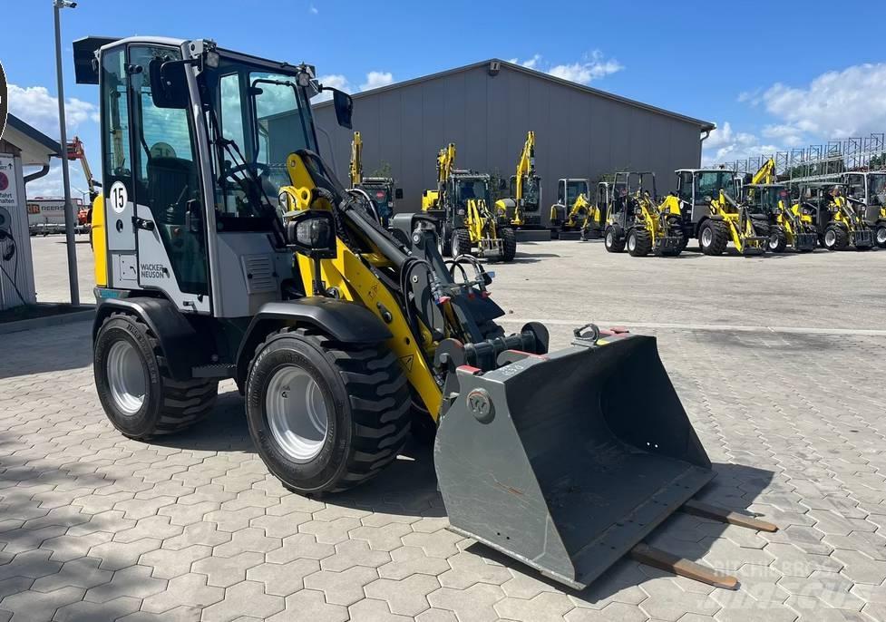 Wacker Neuson WL 20e Incarcator pe pneuri