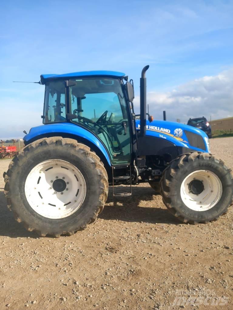 New Holland T 4.85 Tractoare