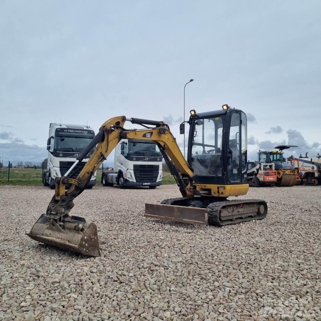 CAT 302.7 D CR Mini excavatoare < 7t