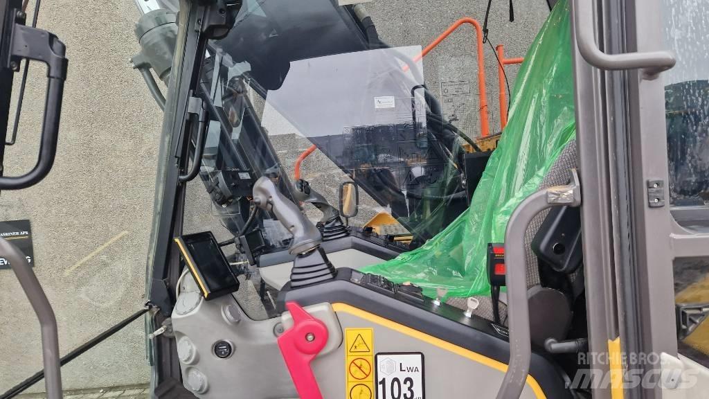 Volvo EC 250 EL Excavatoare pe șenile
