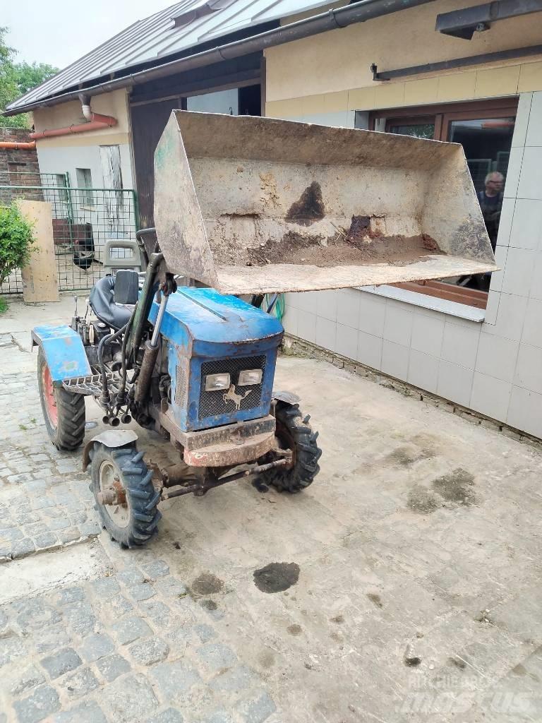  Zemědělský traktor Tractoare