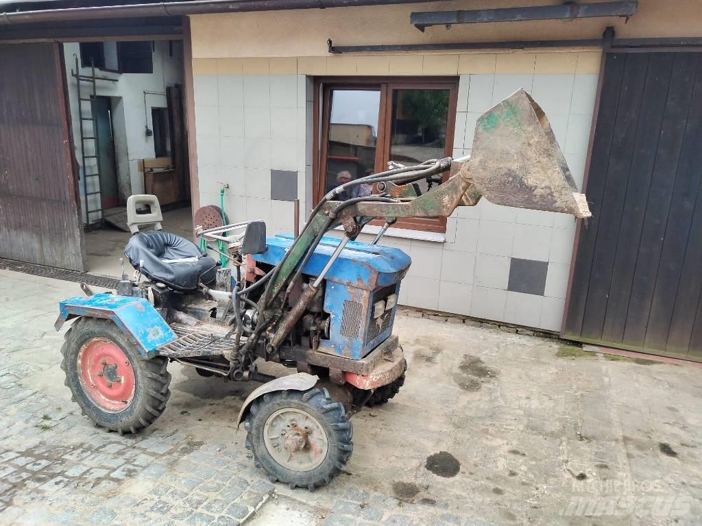  Zemědělský traktor Tractoare