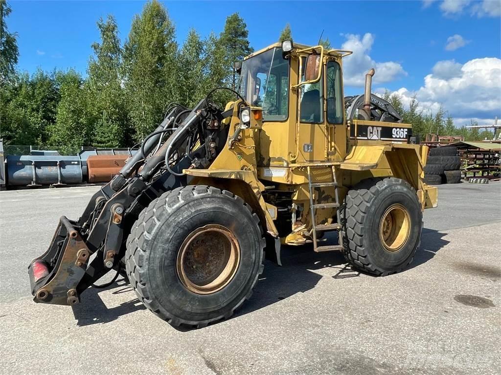 CAT 936F Incarcator pe pneuri