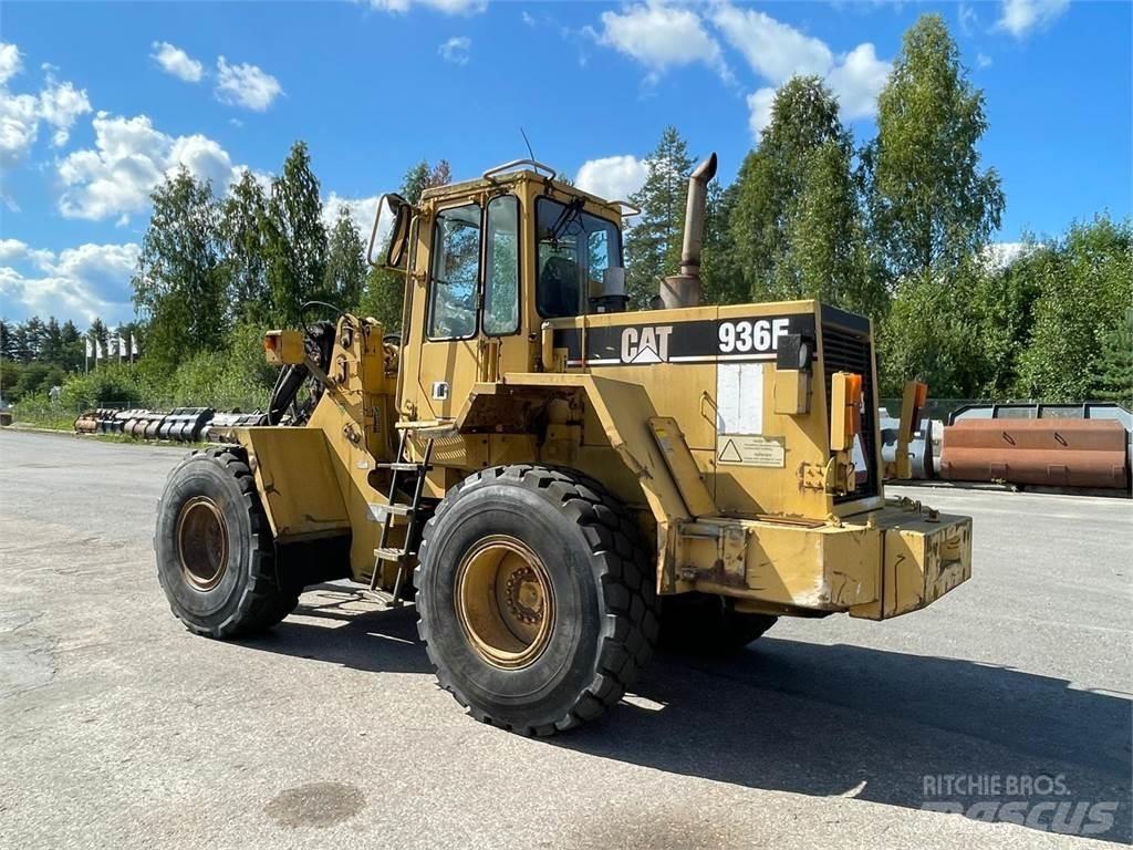 CAT 936F Incarcator pe pneuri