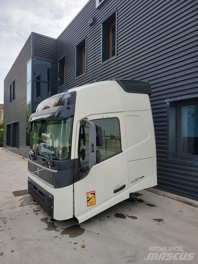 Volvo Globetrotter Cabine si interior