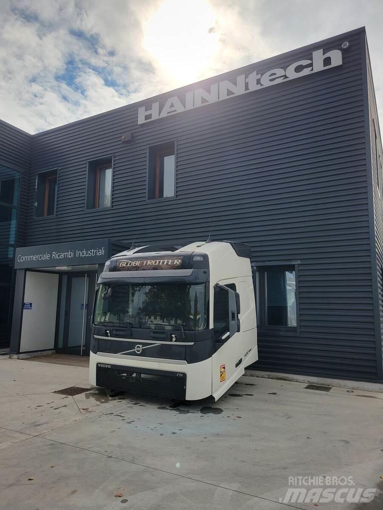 Volvo Globetrotter Cabine si interior